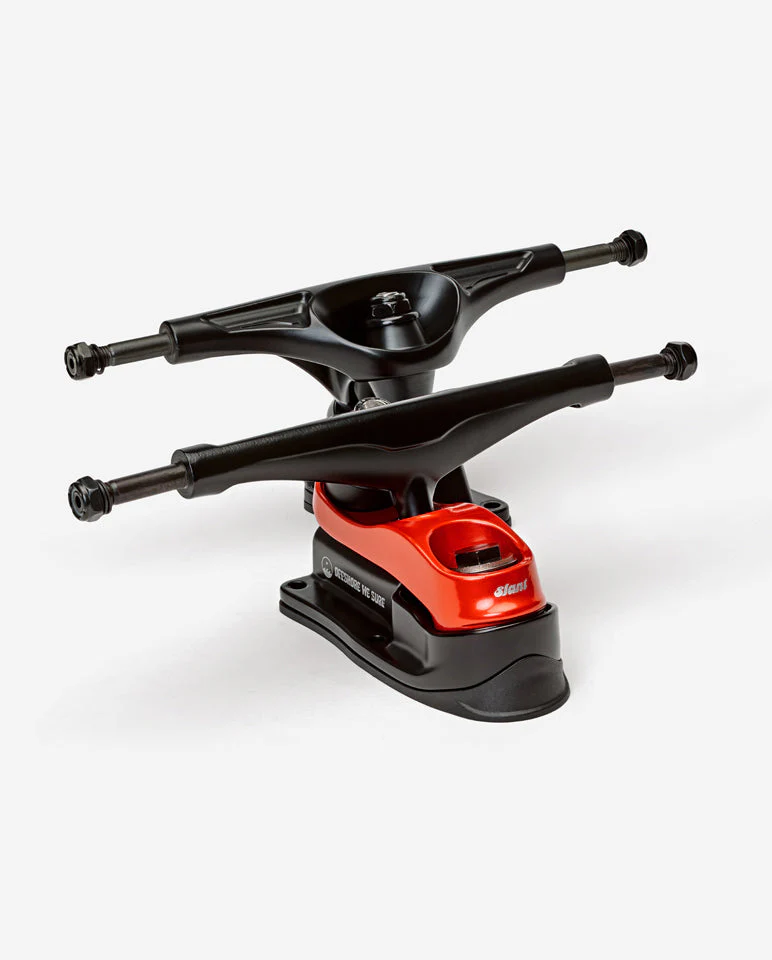 TRUCK_BLKRED_2-772x960_4dec26ac-32d9-4874-8d9f-7404d54834fc